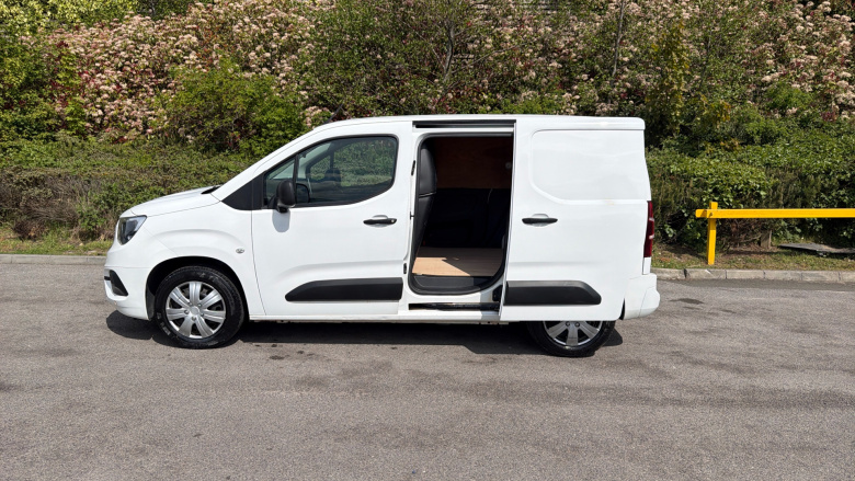 Vauxhall Combo Cargo Combo L1 Diesel 2000 1.5 Turbo D 100ps H1 Sportive Van